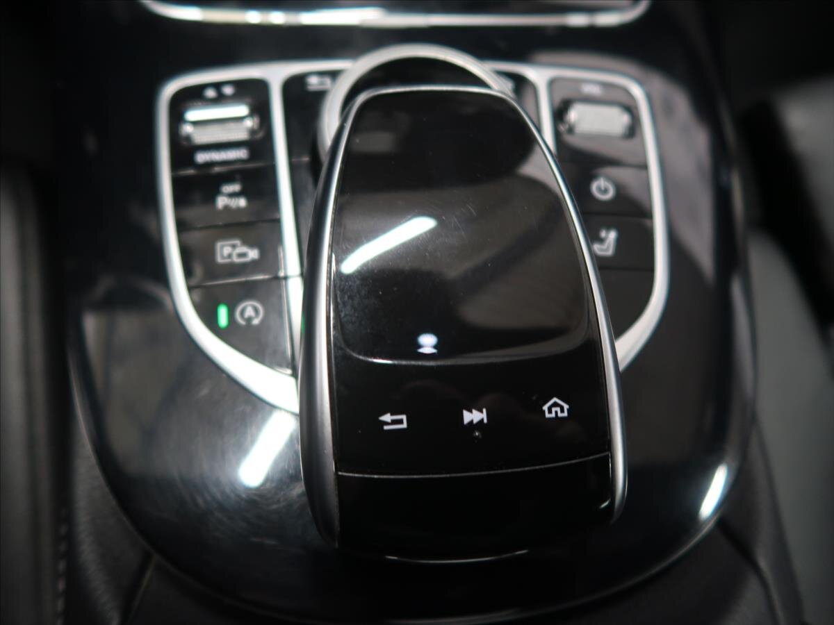 Mercedes-Benz Třídy E Kombi 2,0 l 143 kw