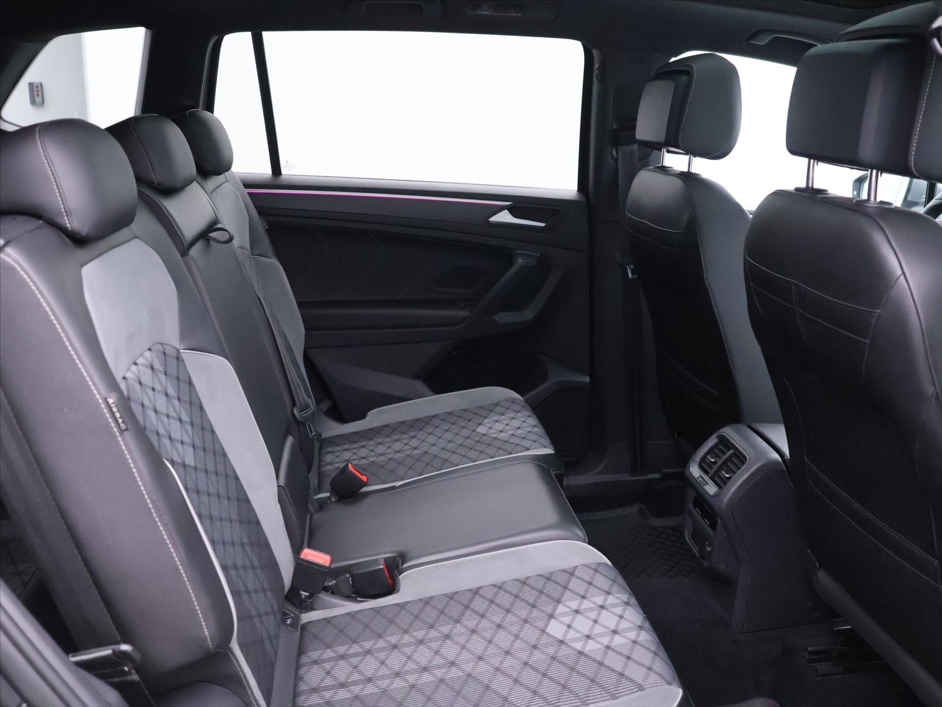 Volkswagen Tiguan Allspace SUV / Terénní 2,0 l 140 kw