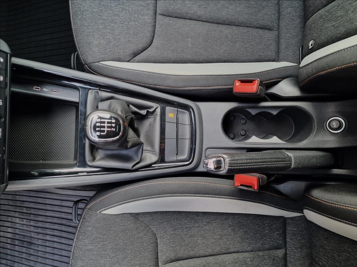 Škoda Scala Hatchback 1,5 l 110 kw