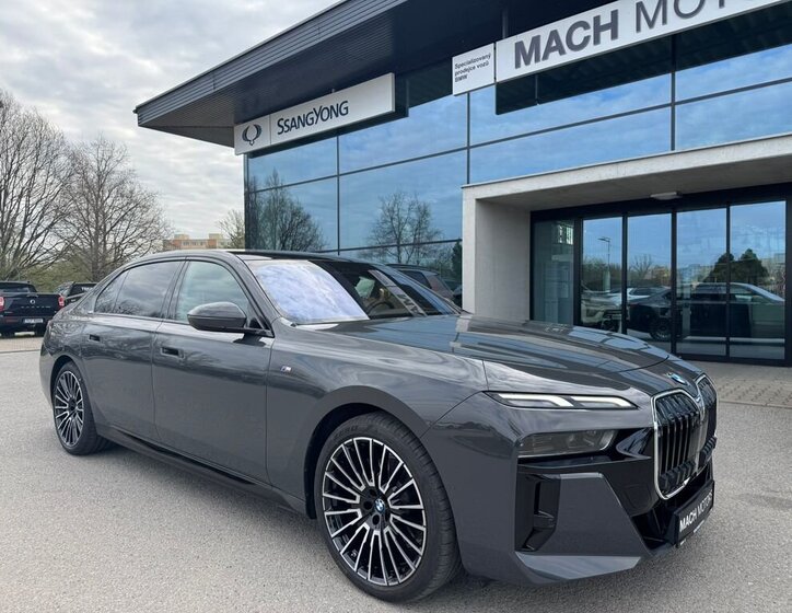 BMW Řada 7 Sedan / Limuzína 3,0 l 210 kw