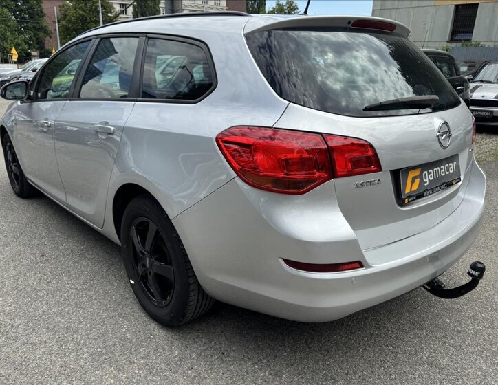 Opel Astra Kombi 1,7 l 81 kw