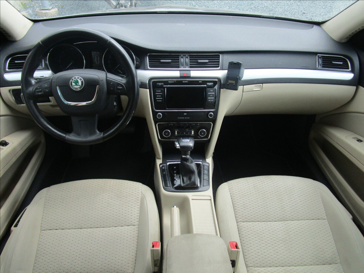 Škoda Superb