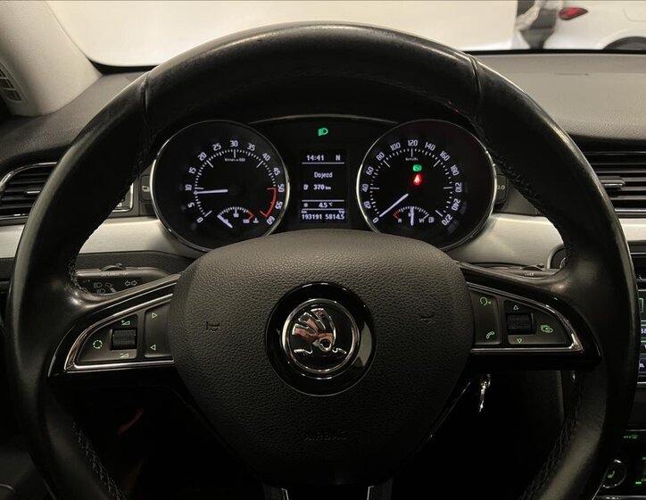 Škoda Superb Liftback 2,0 l 103 kw