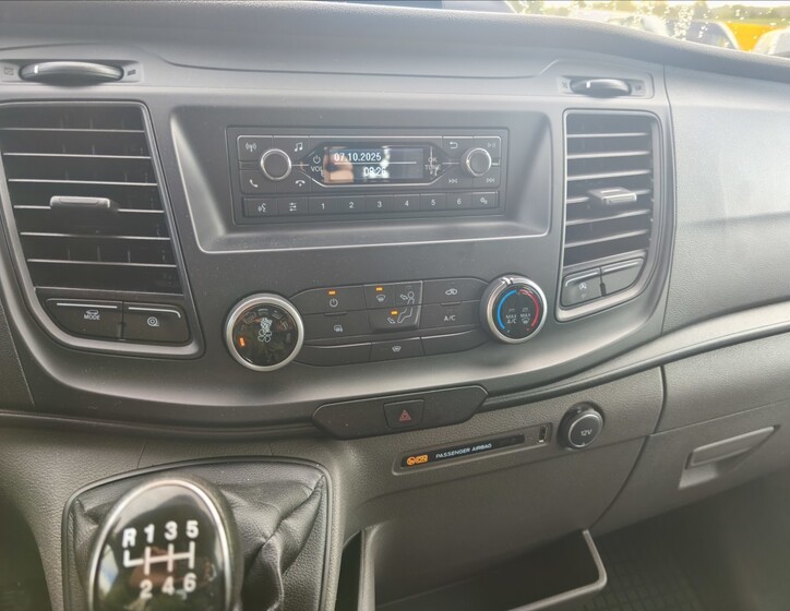 Ford Transit 7