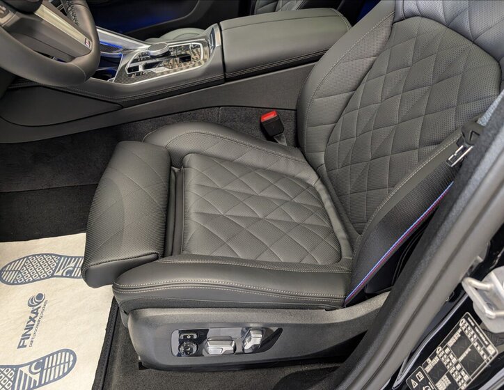 BMW X6 Sedan 3,0 l 210 kw