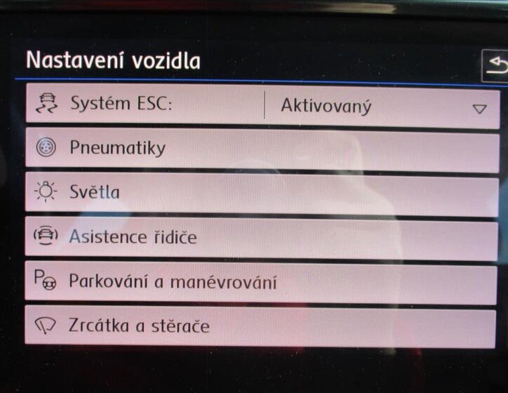 Volkswagen Golf Hatchback 999,0 63 kw