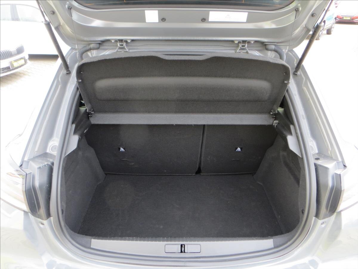 Peugeot 208 Hatchback 1,2 l 74 kw