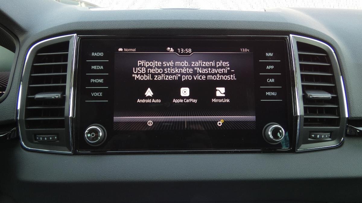 Škoda Karoq SUV / Terénní 1,5 l 110 kw