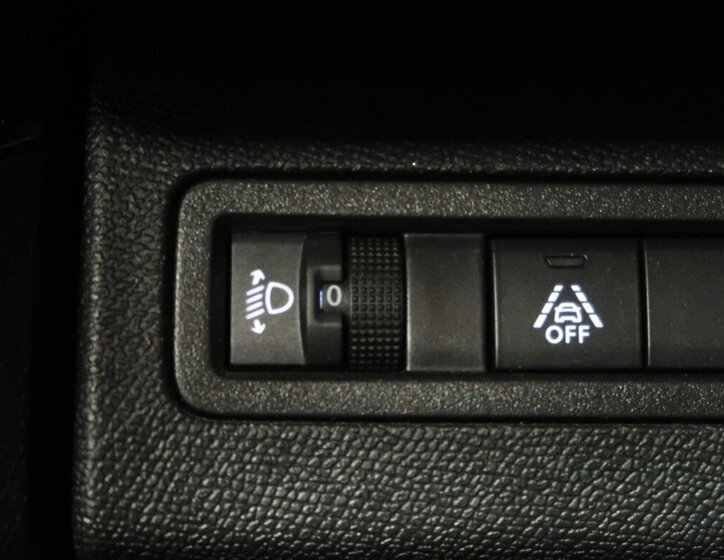 Peugeot 5008 MPV 1,5 l 96 kw