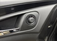 Opel Insignia Sedan / Limuzína 2,0 l 118 kw