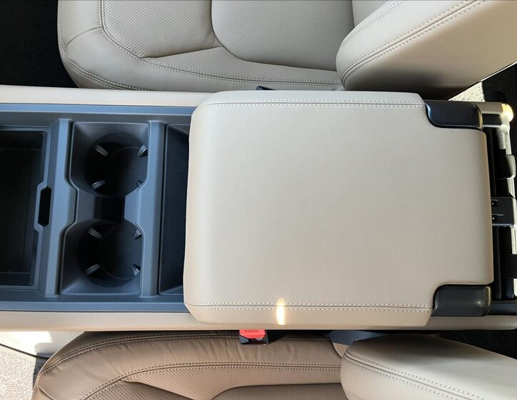 Land Rover Defender SUV / Terénní 5,0 l 313 kw