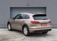 Volkswagen Touareg 7