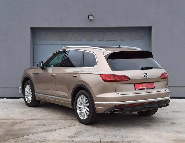 Volkswagen Touareg 7