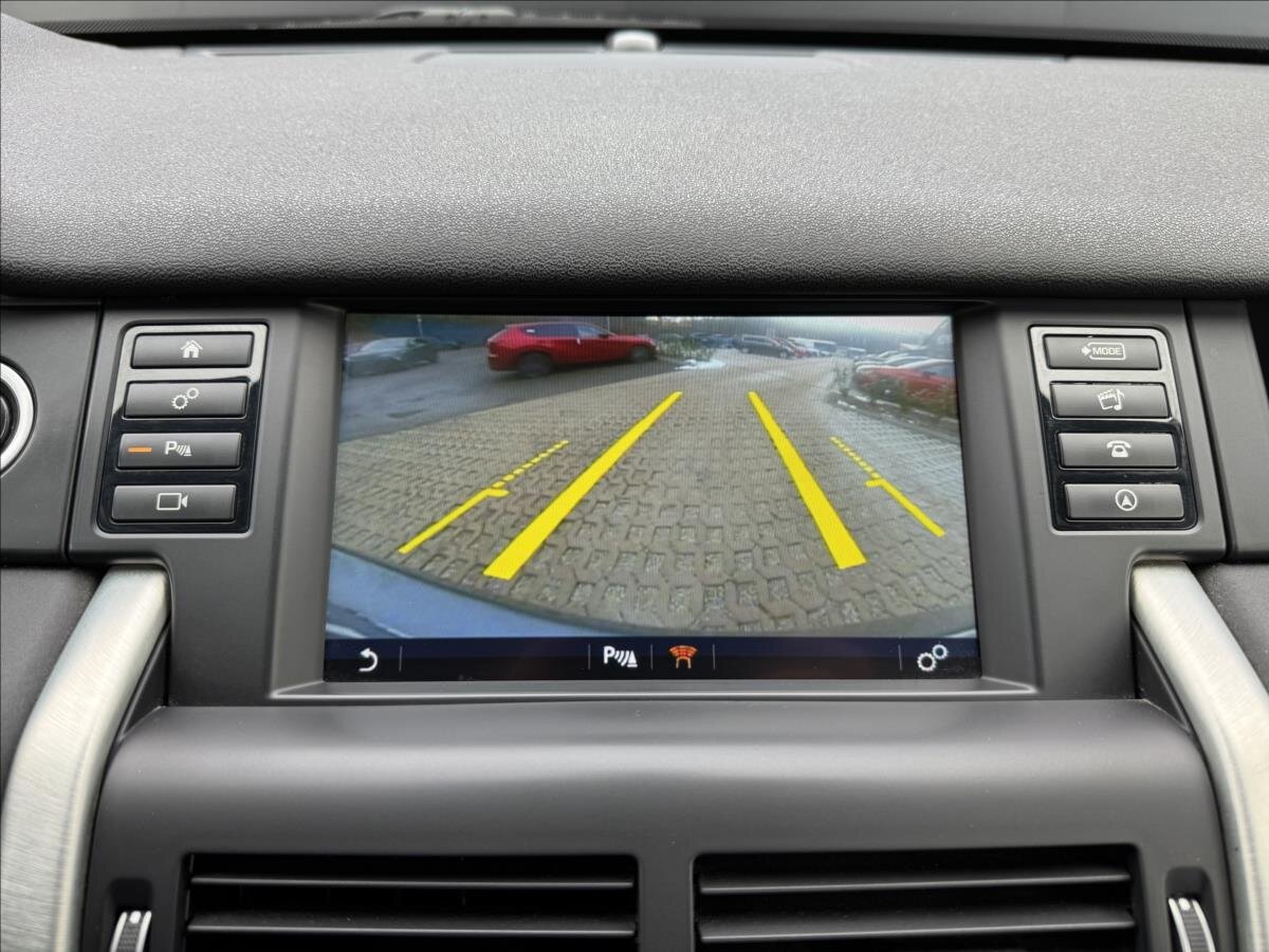 Land Rover Discovery Sport SUV / Terénní 2,0 l 132 kw