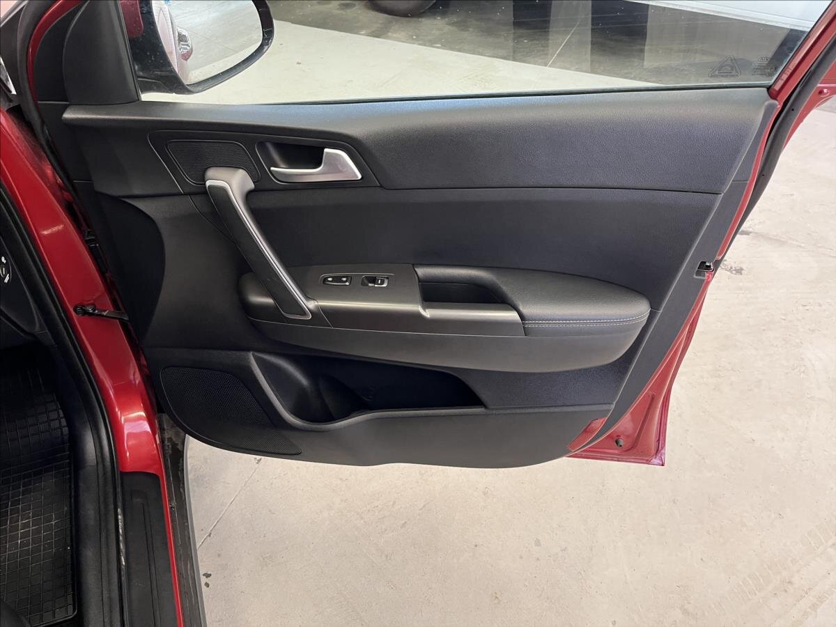 KIA Sportage SUV / Terénní 2,0 l 100 kw