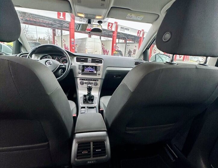 Volkswagen Golf Kombi 1,6 l 77 kw