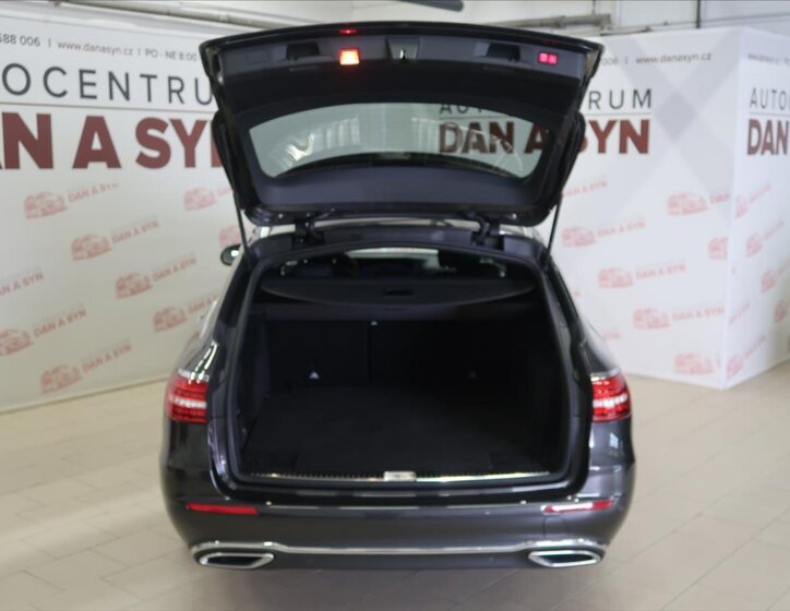 Mercedes-Benz Třídy E Kombi 2,0 l 143 kw