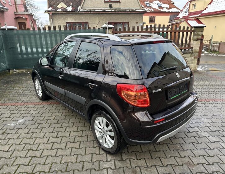 Suzuki SX4 Hatchback 1,6 l 88 kw