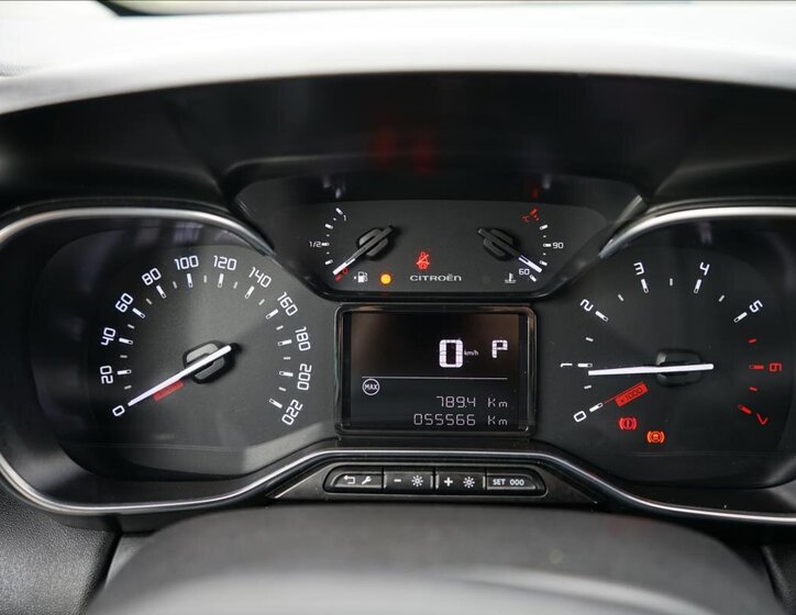 Citroën C3 Aircross SUV / Terénní 1,5 l 88 kw