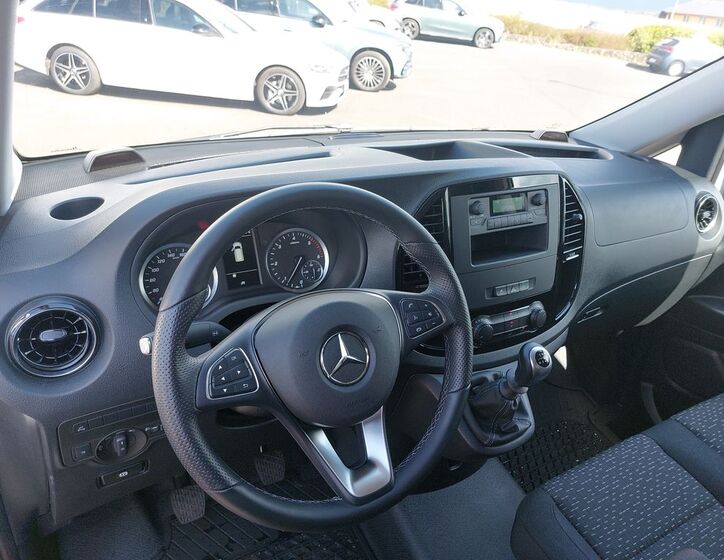 Mercedes-Benz Vito 15
