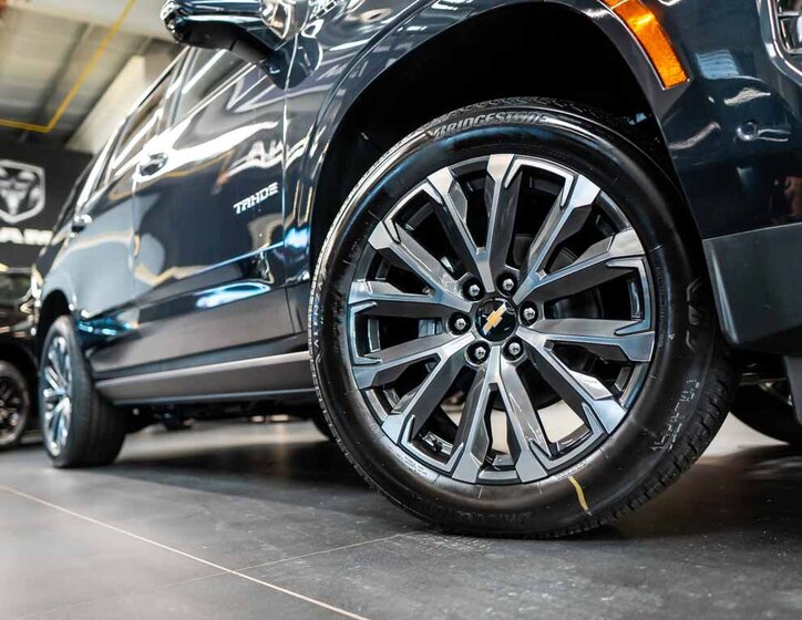 Chevrolet Tahoe SUV 6,2 l 313 kw