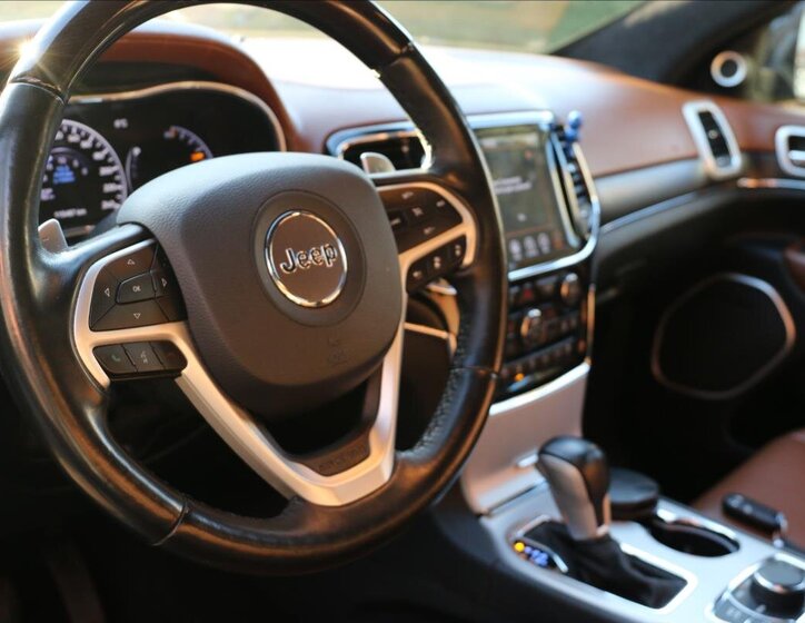 Jeep Grand Cherokee 23
