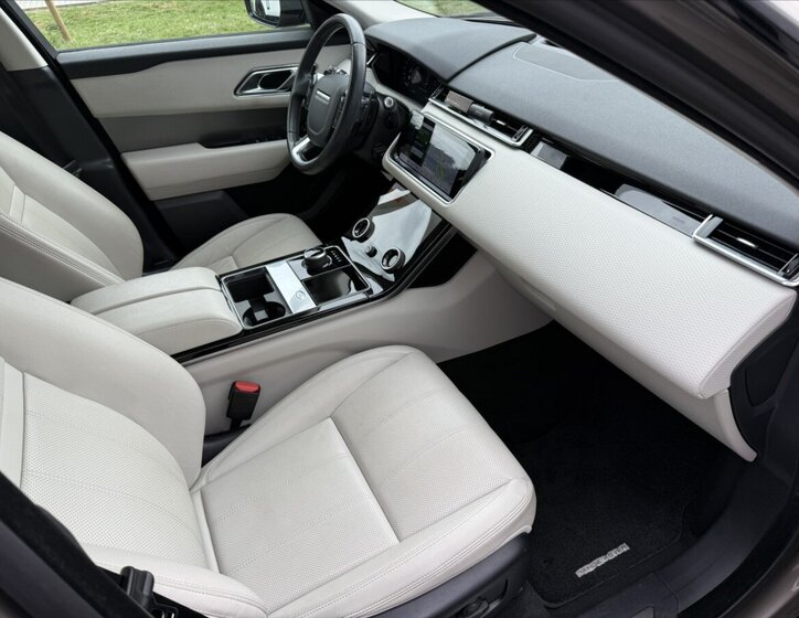 Land Rover Range Rover Velar SUV / Terénní 2,0 l 177 kw