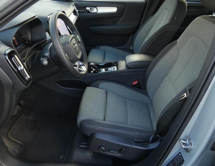 Volvo XC40 18
