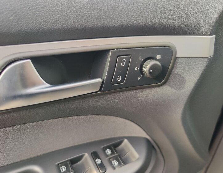 Volkswagen Touran MPV 1,2 l 77 kw