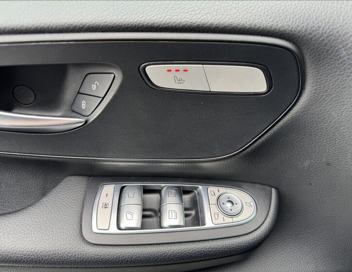 Mercedes-Benz Třídy V Kombi 2,1 l 120 kw