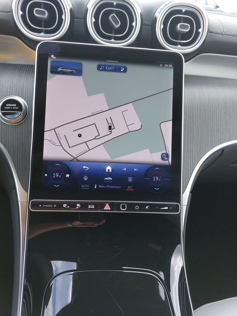 Mercedes-Benz GLC SUV / Terénní 2,0 l 145 kw