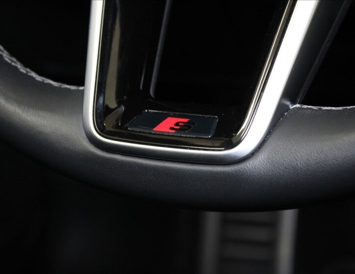 Audi A6 Sedan 3,0 l 210 kw