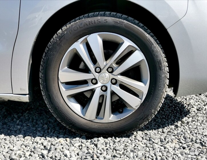 Peugeot Traveller 27