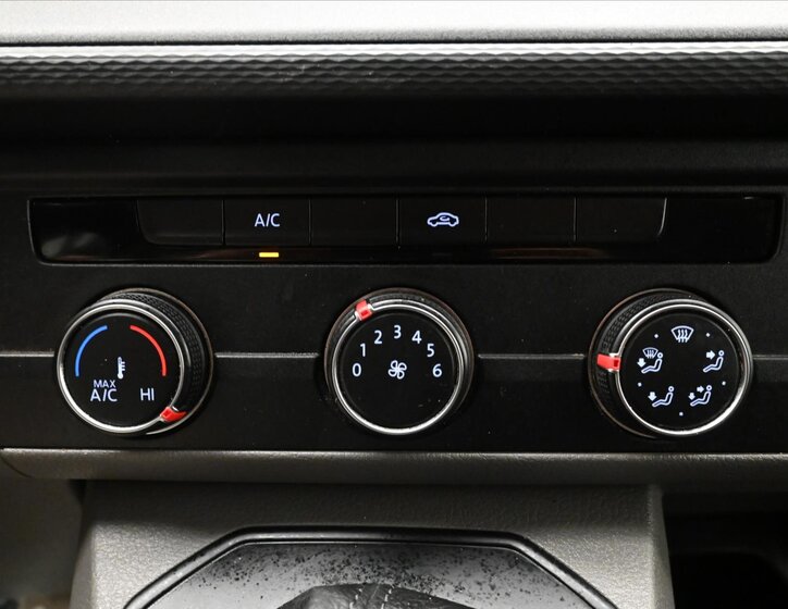 Volkswagen Transporter Skříň 2,0 l 110 kw