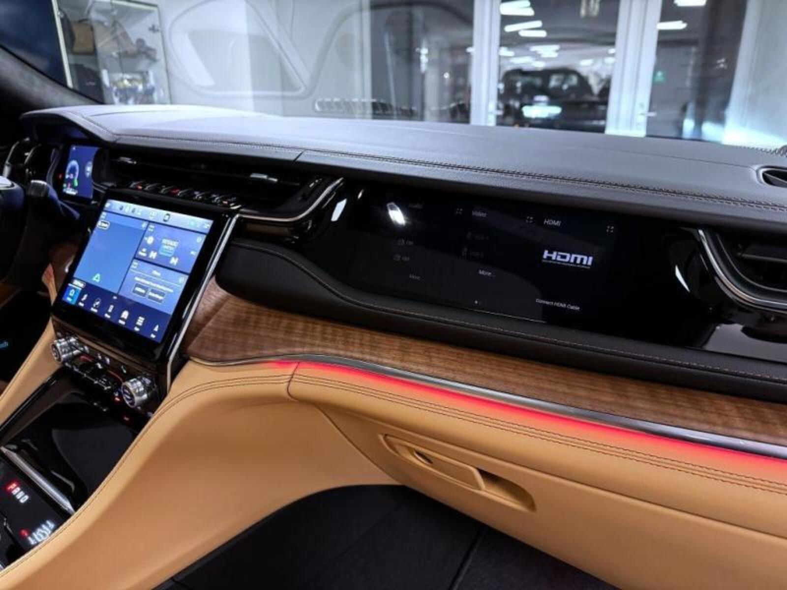 Jeep Grand Cherokee 16