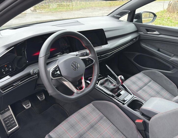 Volkswagen Golf Kombi 2,0 l 180 kw