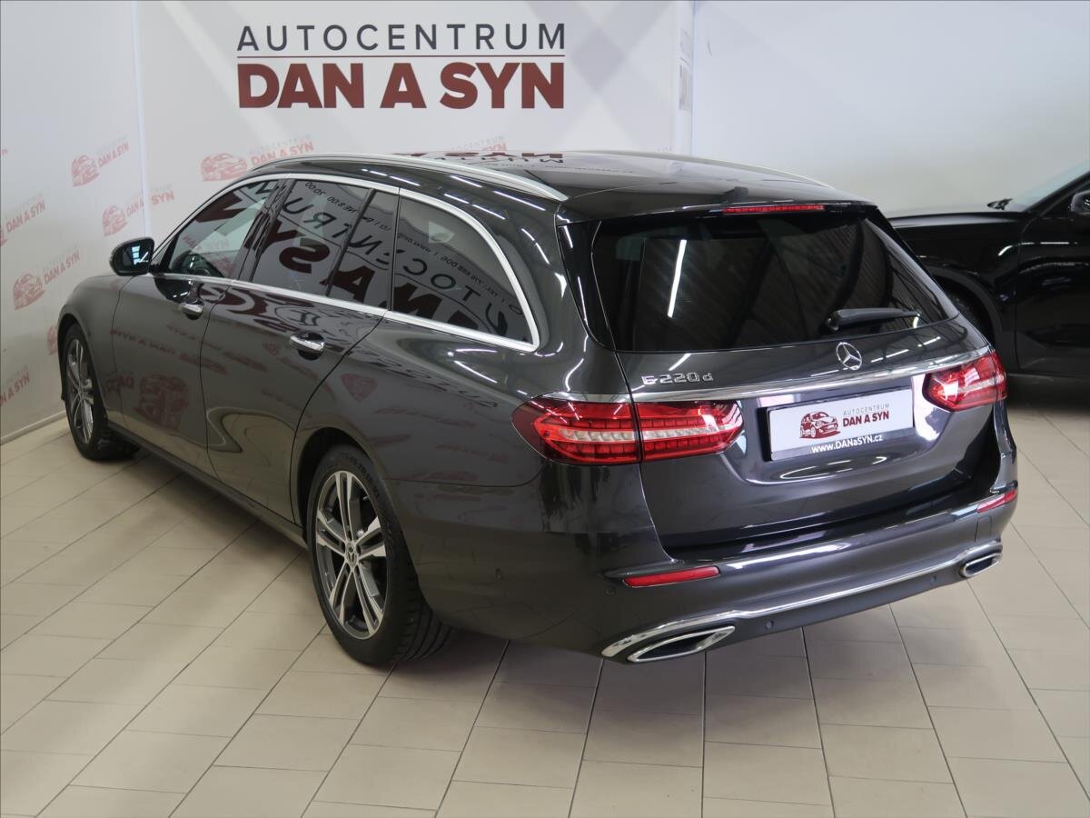 Mercedes-Benz Třídy E Kombi 2,0 l 143 kw