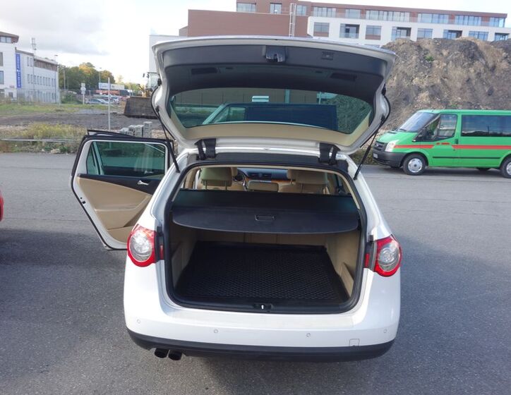 Volkswagen Passat 25