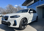 BMW iX3 5