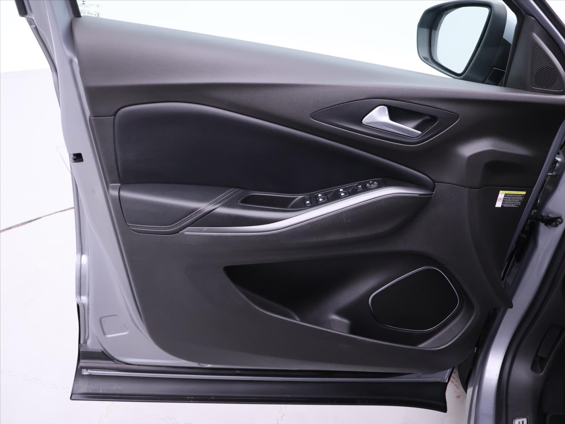 Opel Grandland X SUV 1,6 l 147 kw