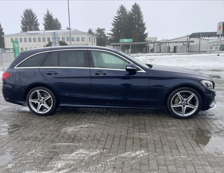 Mercedes-Benz Třídy C Kombi 2,1 l 125 kw