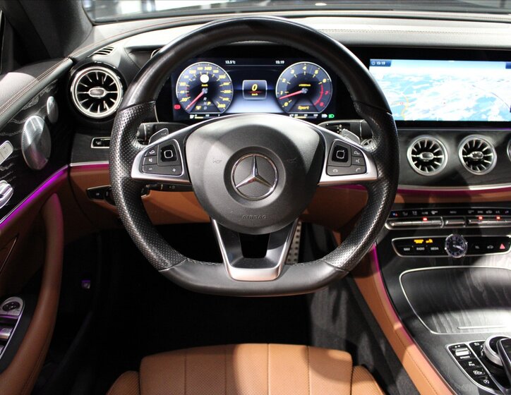 Mercedes-Benz Třídy E 16