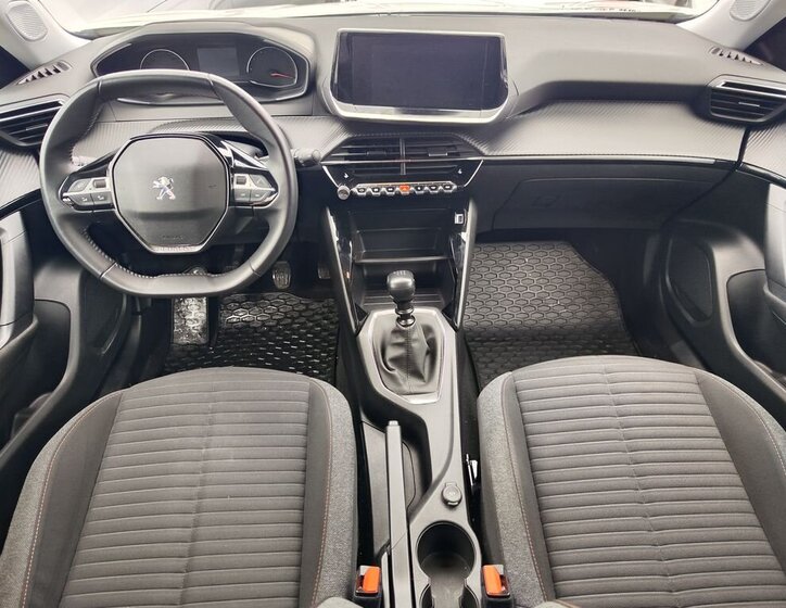 Peugeot 2008 SUV 1,2 l 96 kw