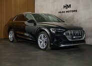 Audi e-tron SUV / Terénní 0,0 300 kw