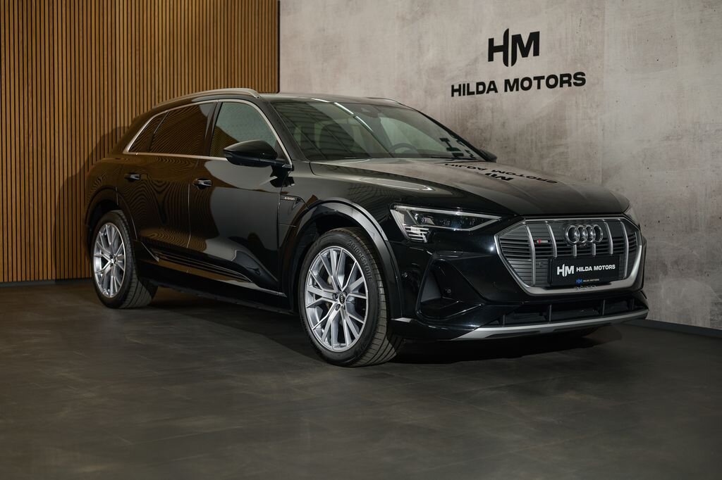 Audi e-tron SUV / Terénní 0,0 300 kw