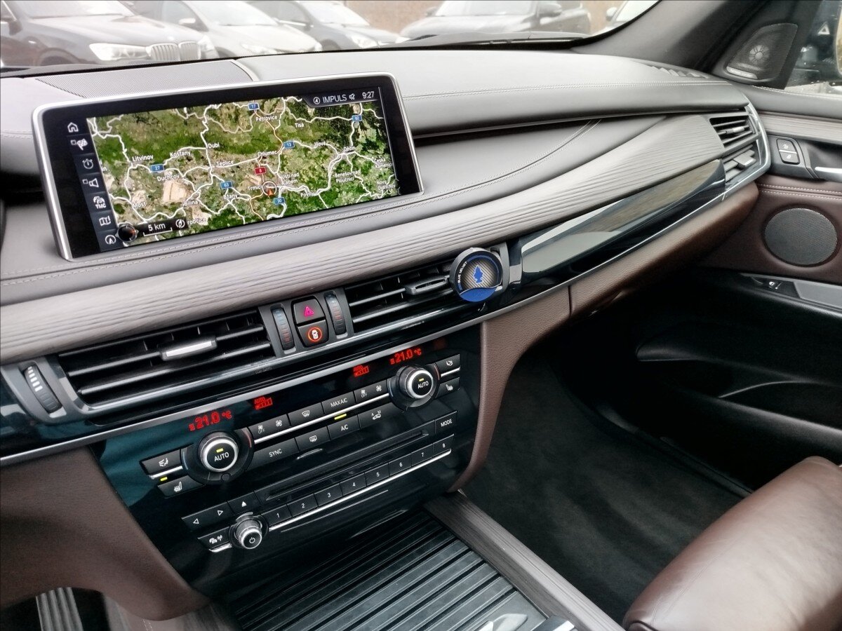 BMW X5 SUV 3,0 l 280 kw