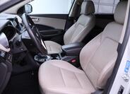 Hyundai Grand Santa Fe 12