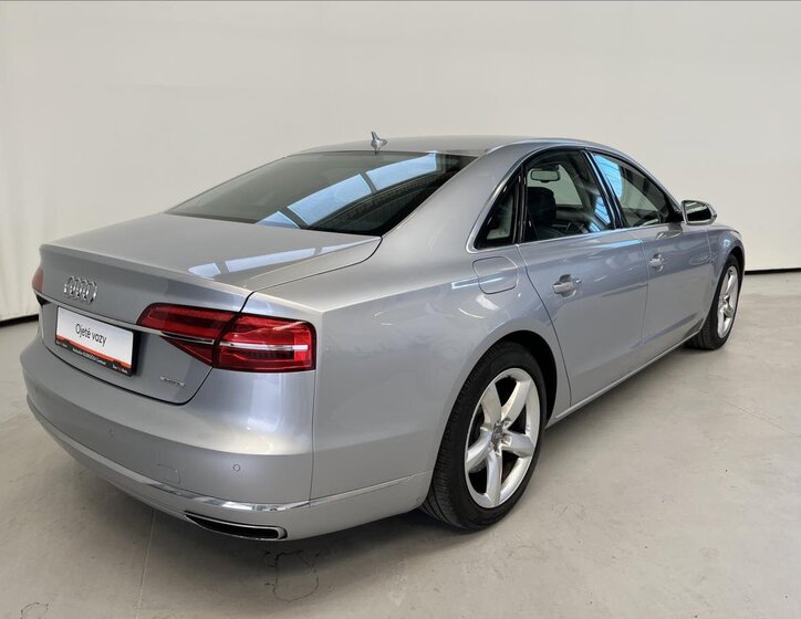 Audi A8 Sedan / Limuzína 3,0 l 190 kw