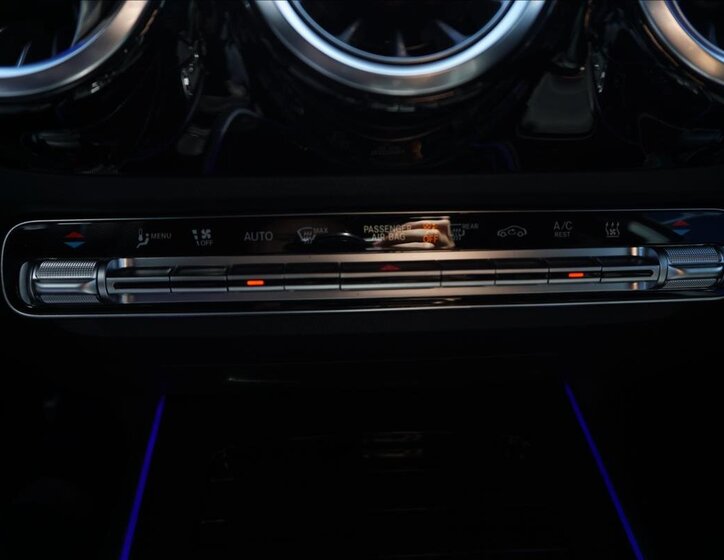 Mercedes-Benz GLA SUV 1,3 l 120 kw