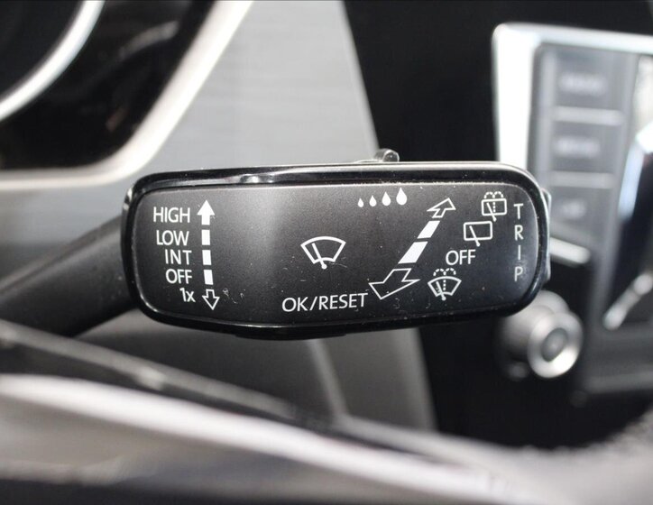 Volkswagen Touran MPV 1,2 l 81 kw